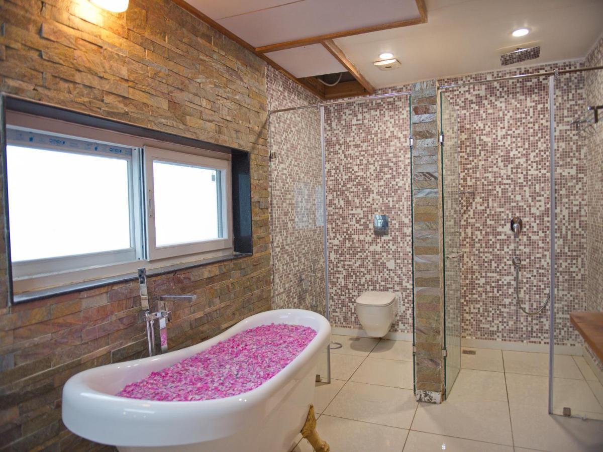 Wild Rose Resort And Spa 布什格尔 外观 照片